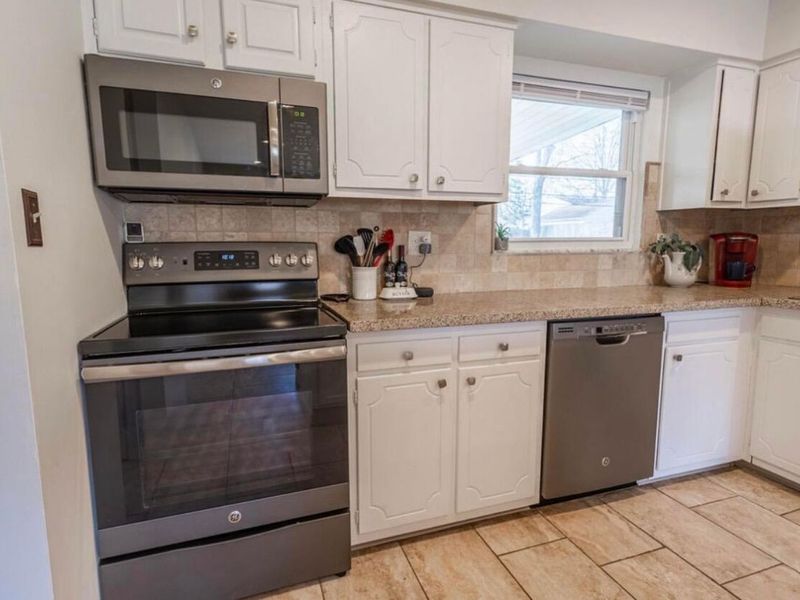 595 Deerwood Avenue E, Columbus, OH 43230 Photo 20