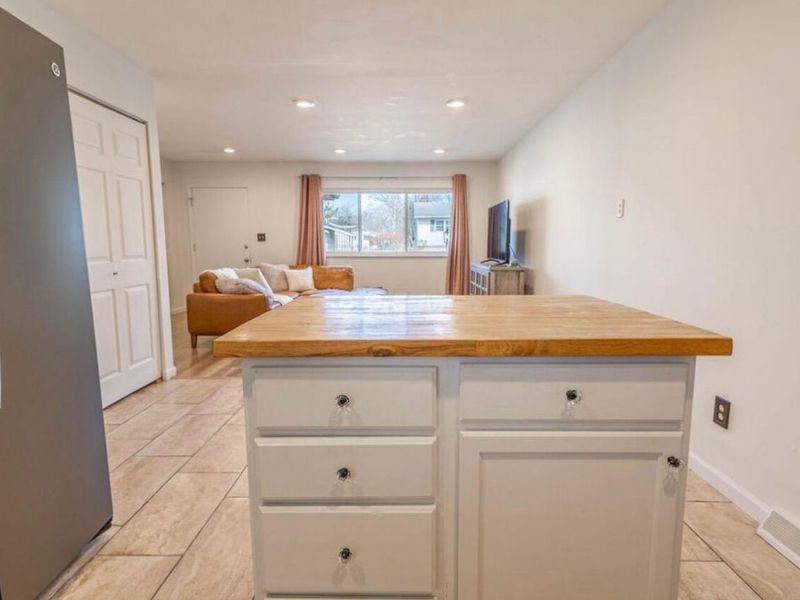 595 Deerwood Avenue E, Columbus, OH 43230 Photo 26