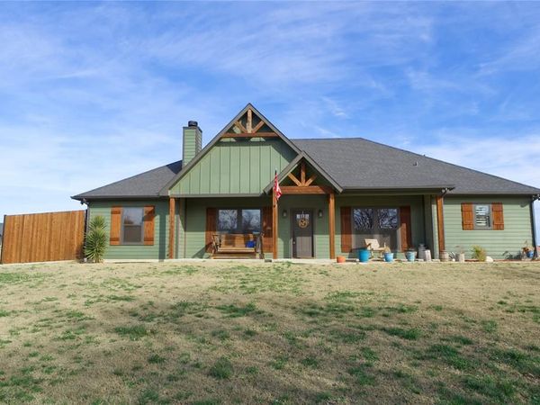 700 N Mesquite Street, Muenster, TX 76252