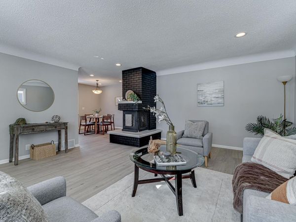 2758 Vincent Avenue N, Minneapolis, MN 55411