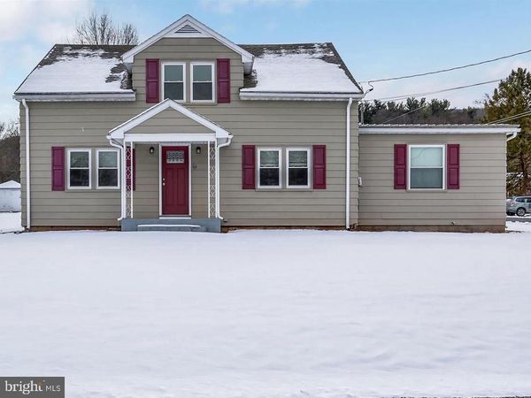 126 LOCUST STREET , ELIZABETHVILLE, PA 17023