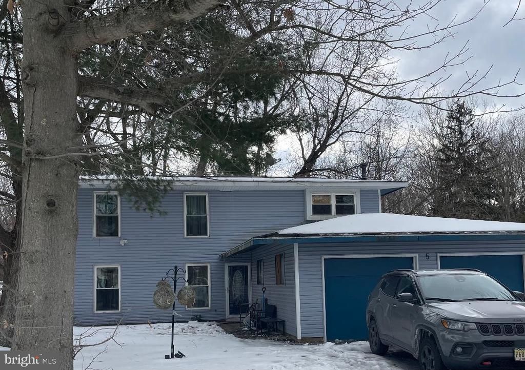 5 Surrey Court, Mount Holly, NJ 08060 Main Photo