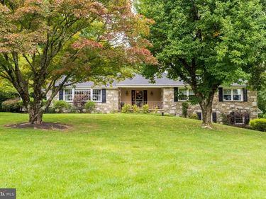 1800 CATHEDRAL ROAD, HUNTINGDON VALLEY, PA 19006