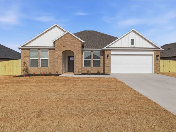 446 W Taverner Xing , Farmington, AR 72730