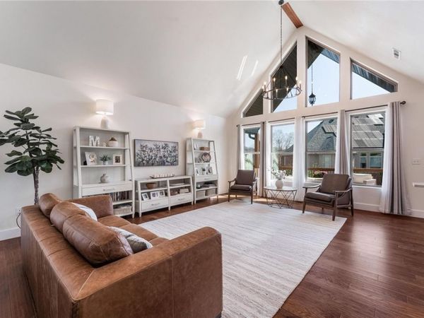3706 NW Riverbend Road, Bentonville, AR 72712