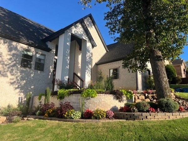 3706 NW Riverbend Road , Bentonville, AR 72712