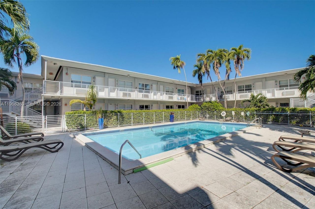 8000 NE Bayshore Ct, Unit 106, Miami, FL 33138 Photo