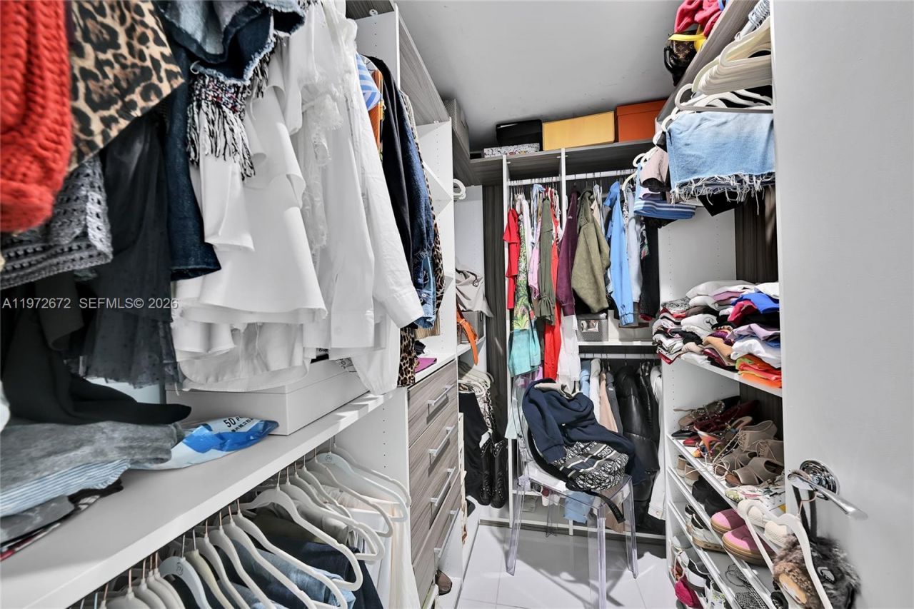 2950 NE 188th St, Unit 534, Aventura, FL 33180 Photo