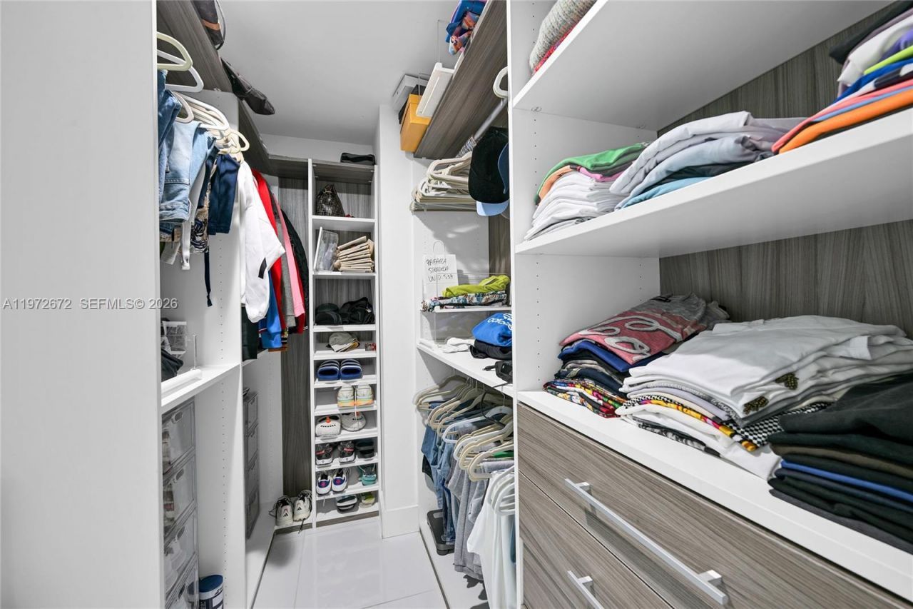 2950 NE 188th St, Unit 534, Aventura, FL 33180 Photo