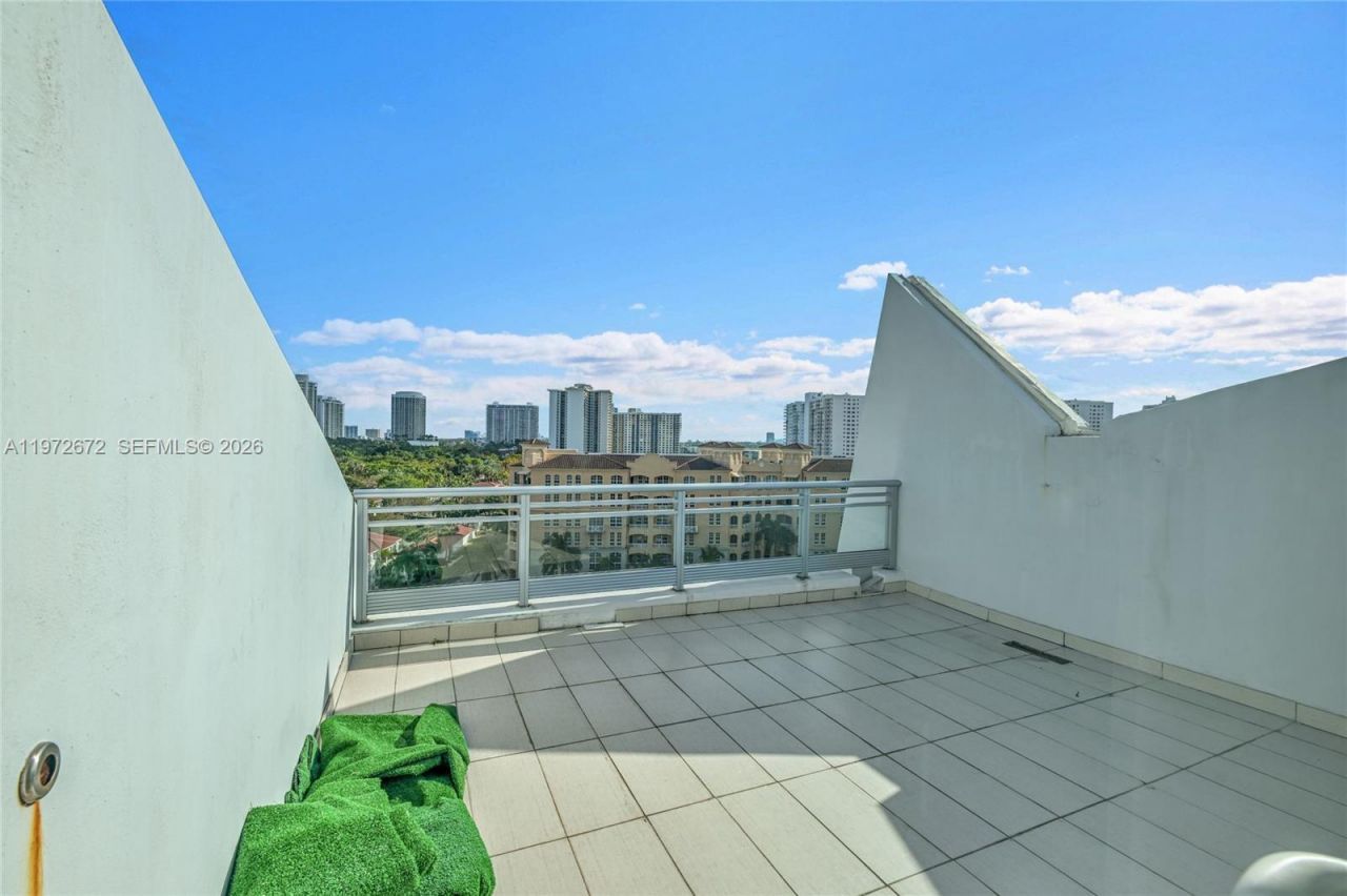 2950 NE 188th St, Unit 534, Aventura, FL 33180 Photo