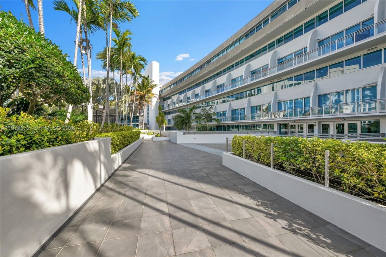 2950 NE 188th St, Unit 534, Aventura, FL 33180 Photo