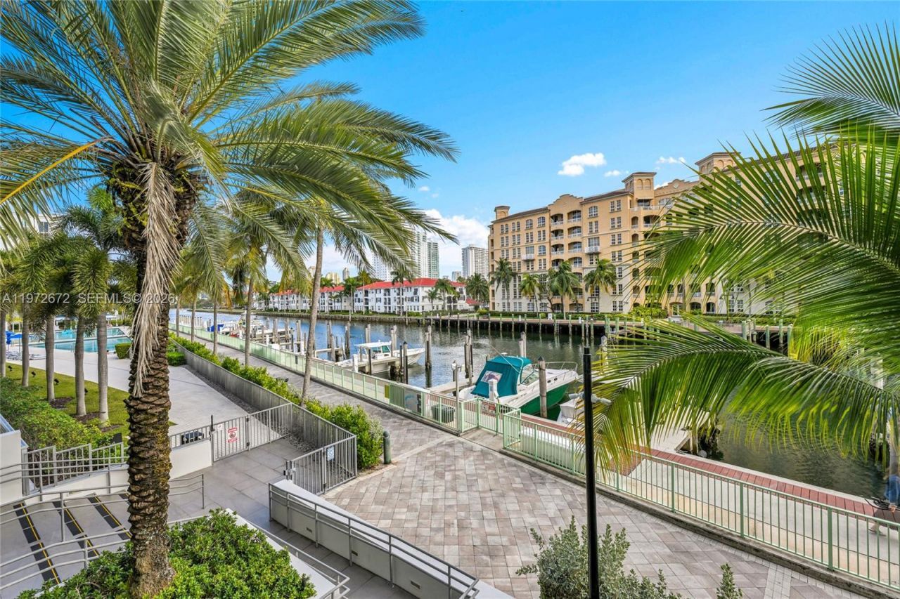 2950 NE 188th St, Unit 534, Aventura, FL 33180 Photo