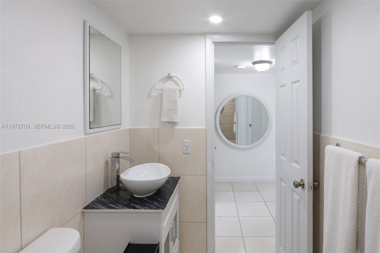 11195 SW 1st St , Unit 119, Sweetwater, FL 33174 Photo