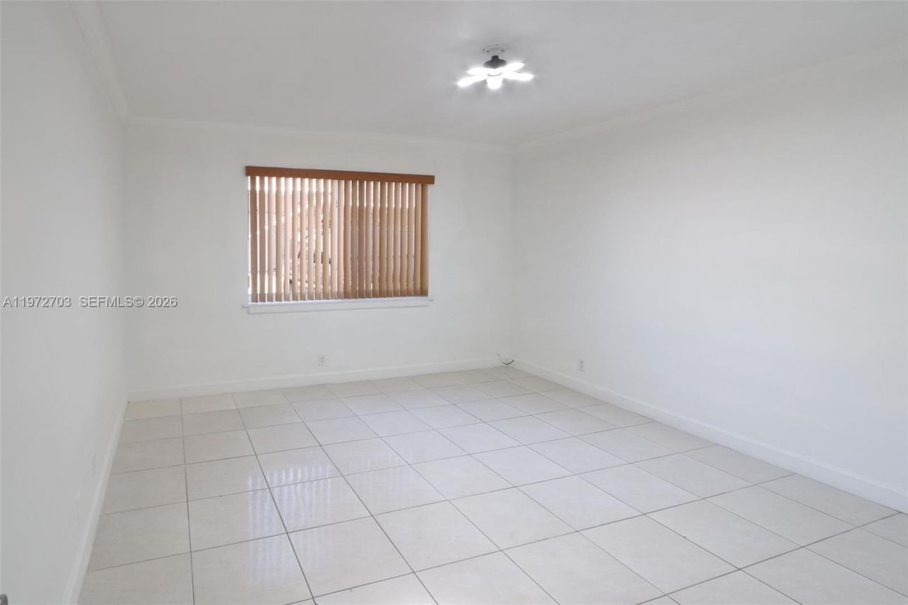 11195 SW 1st St , Unit 119, Sweetwater, FL 33174 Photo