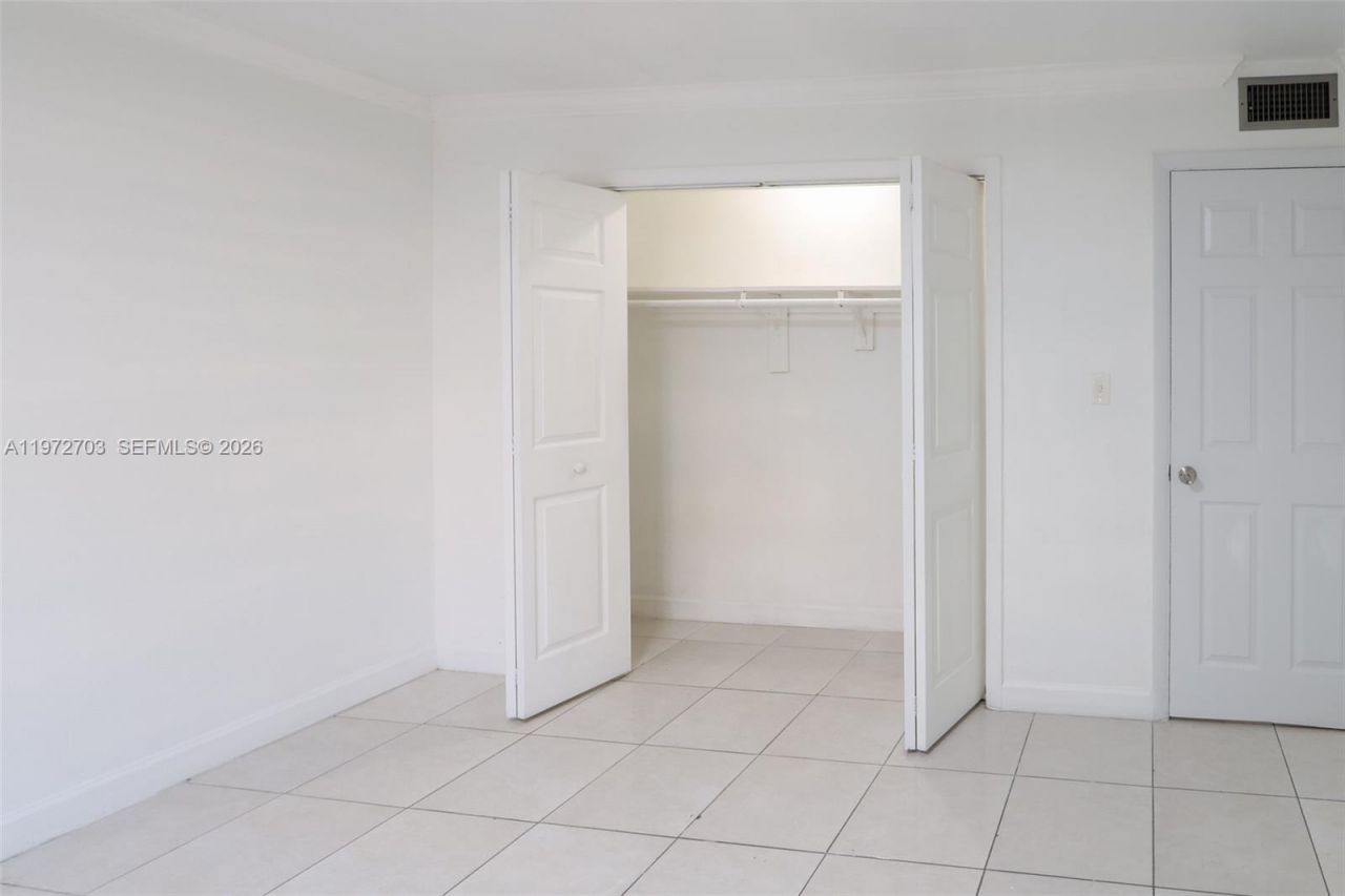 11195 SW 1st St , Unit 119, Sweetwater, FL 33174 Photo