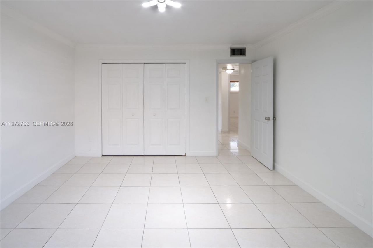 11195 SW 1st St , Unit 119, Sweetwater, FL 33174 Photo