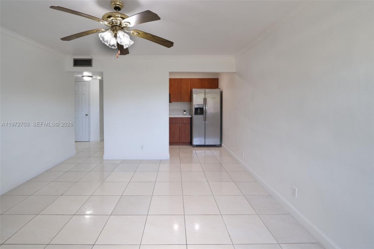 11195 SW 1st St , Unit 119, Sweetwater, FL 33174 Photo