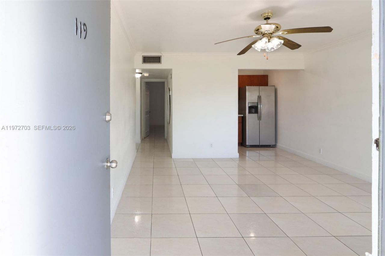 11195 SW 1st St , Unit 119, Sweetwater, FL 33174 Photo