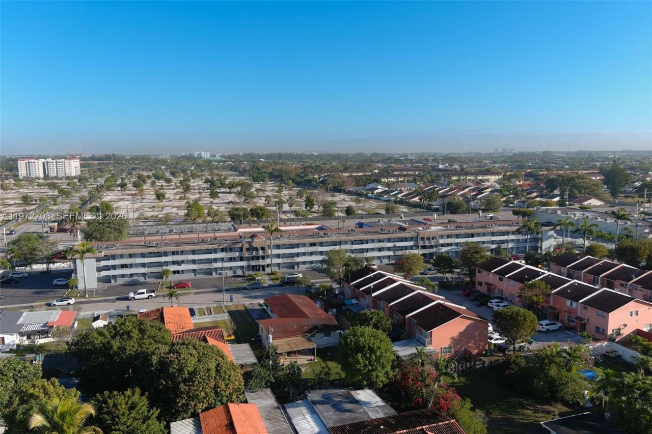 11195 SW 1st St , Unit 119, Sweetwater, FL 33174 Photo