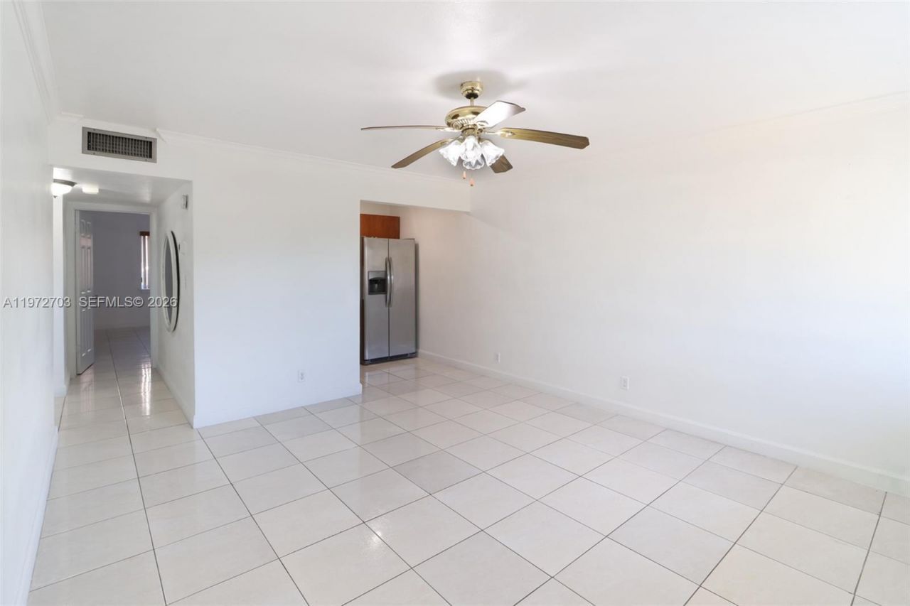 11195 SW 1st St , Unit 119, Sweetwater, FL 33174 Photo