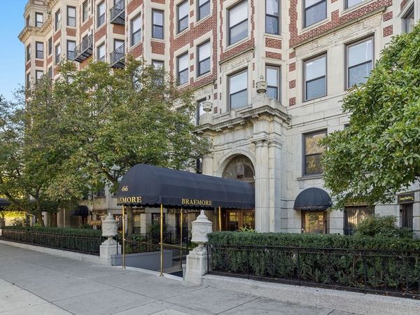 466 Commonwealth Ave, Unit 305, Boston, MA 02215