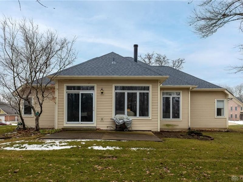 2385 Worthington Drive, Troy, OH 45373 Photo 6