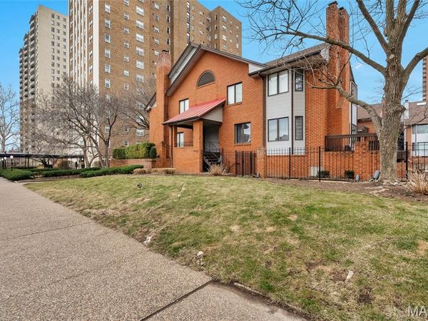 4444 Lindell Boulevard, Unit 4, St Louis, MO 63108