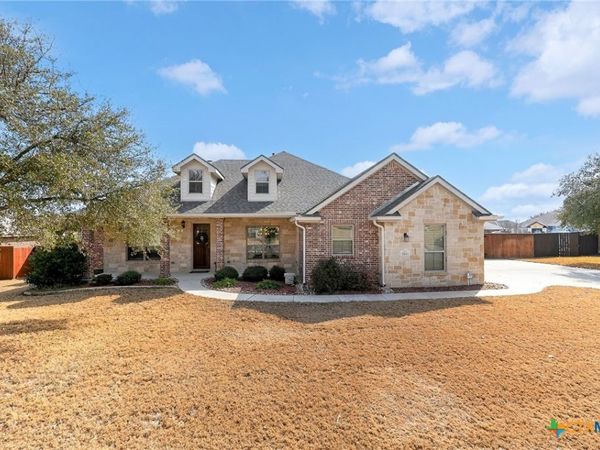2041 Bella Vita Drive, Nolanville, TX 76559