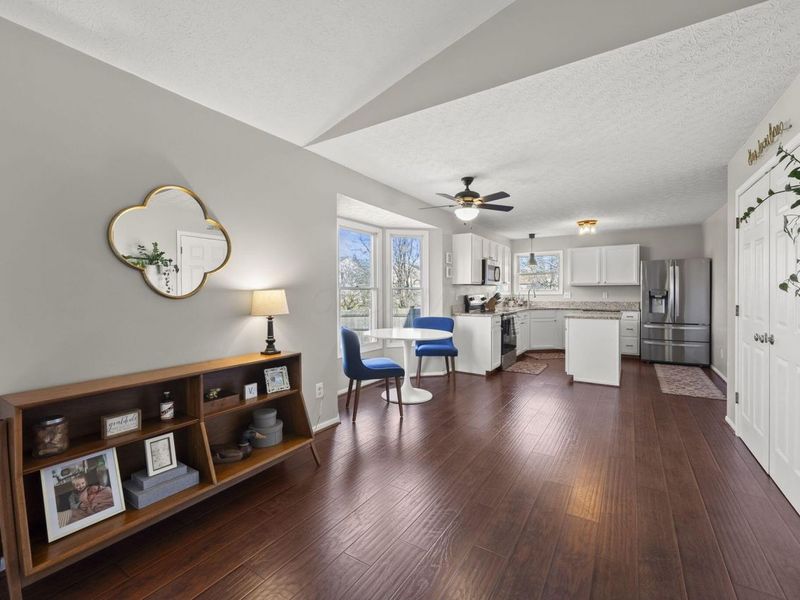 1157 Onaway Court, Columbus, OH 43228 Photo 11