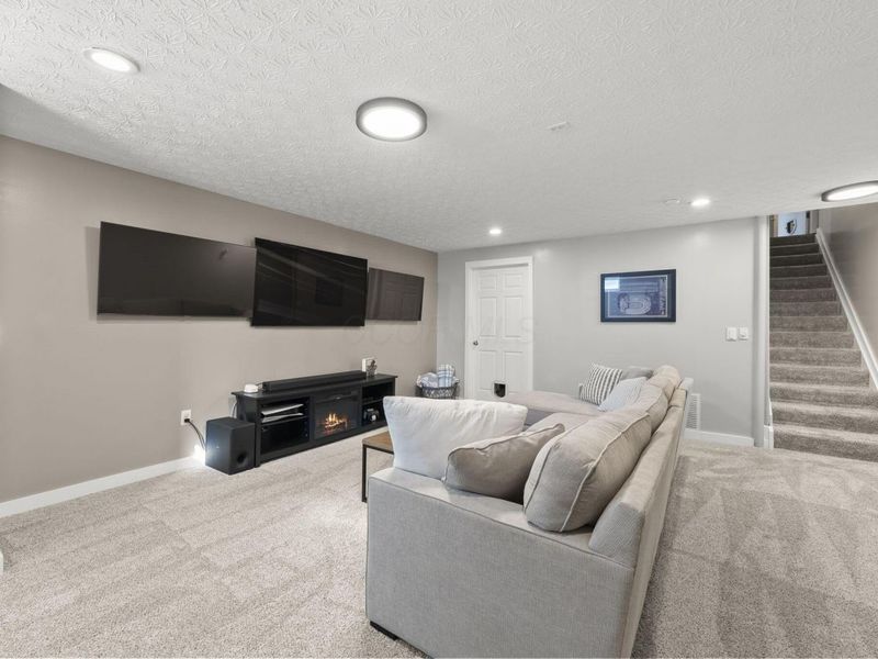 1157 Onaway Court, Columbus, OH 43228 Photo 16