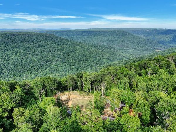 3155 Pigeon Spur Road, Tracy City, TN 37387