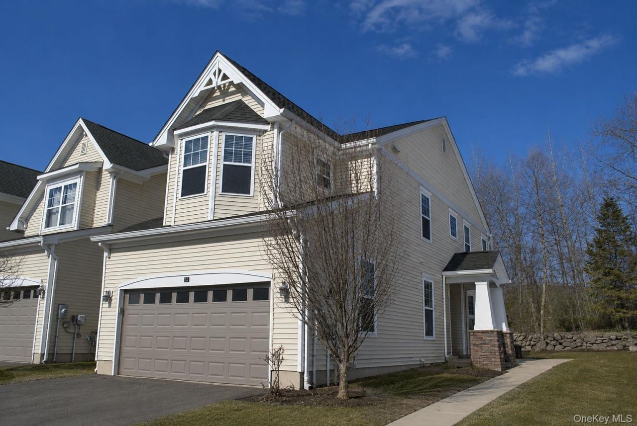53 Cornwall Lane, Middletown, NY 10940 Main Photo