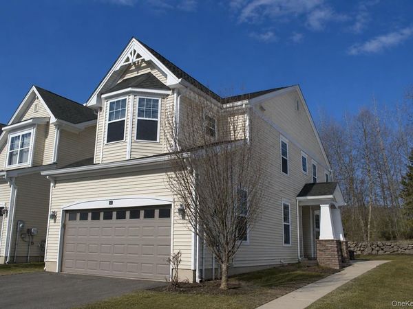 53 Cornwall Lane, Middletown, NY 10940
