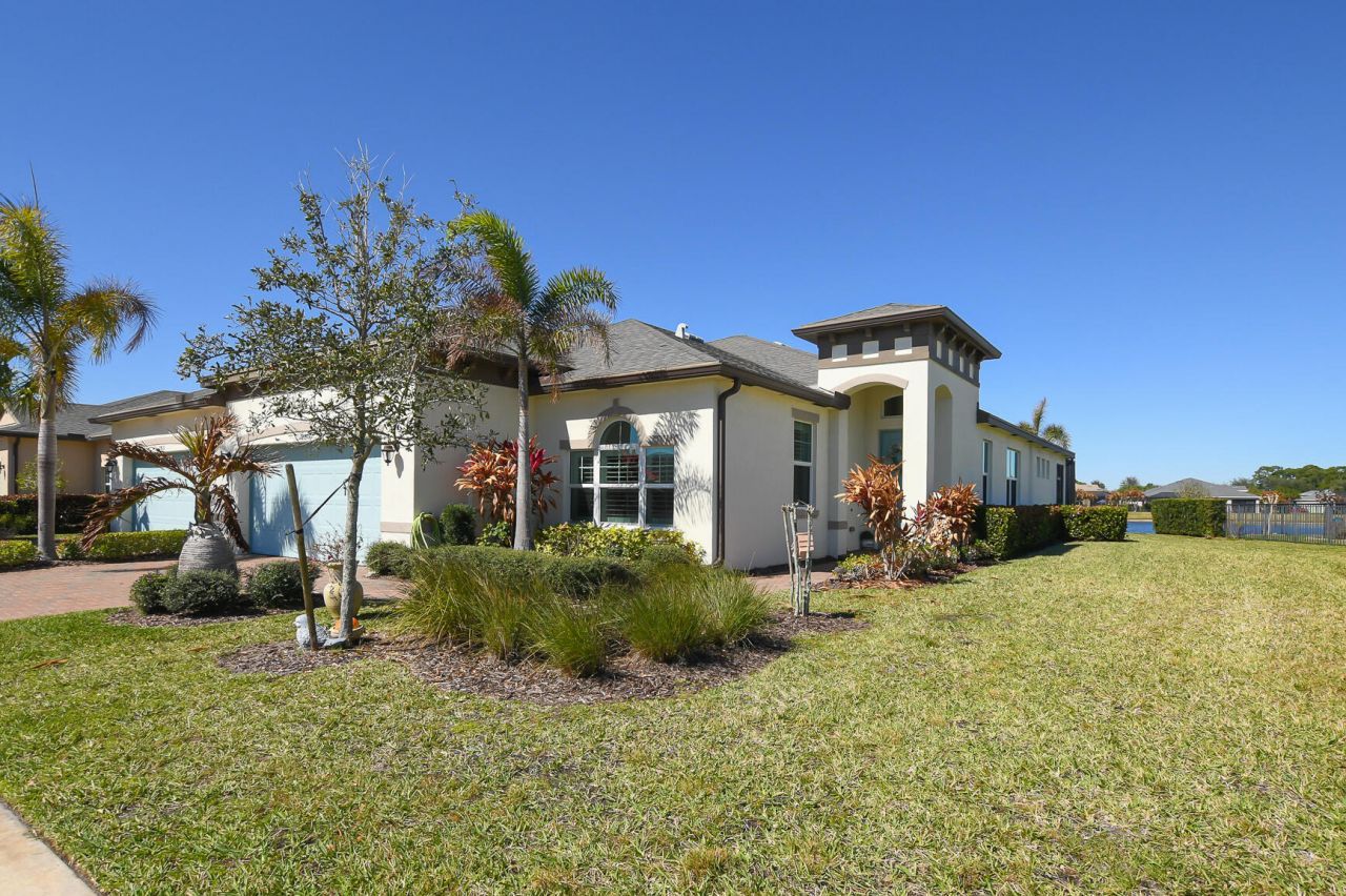 12819 SW Lake Fern Circle, Port Saint Lucie, FL 34987 Photo
