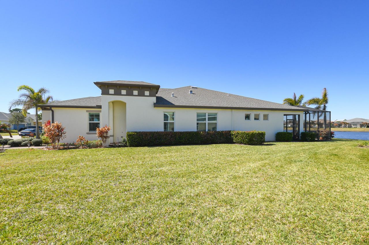 12819 SW Lake Fern Circle, Port Saint Lucie, FL 34987 Photo