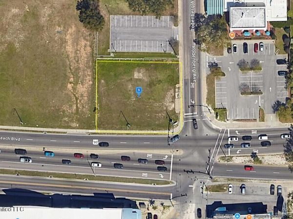 1704 Beach Boulevard, Biloxi, MS 39531