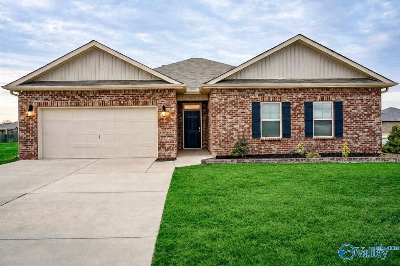 101 Arctic Fox Trail, Meridianville, AL 35759 Main Photo