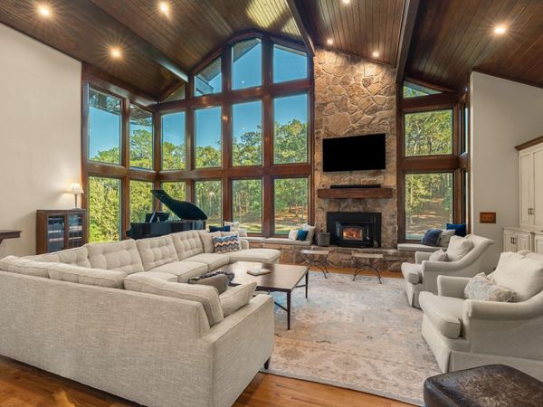 1643 S 40th Ave., Hattiesburg, MS 39402