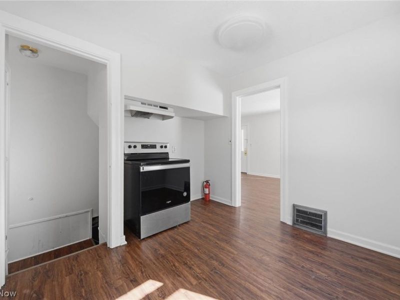 198 Summit Street, Wadsworth, OH 44281 Photo 7