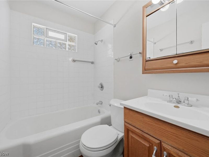 198 Summit Street, Wadsworth, OH 44281 Photo 9