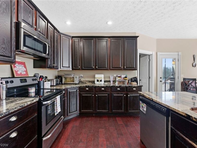 2958 Moyer Avenue, Norton, OH 44203 Photo 5