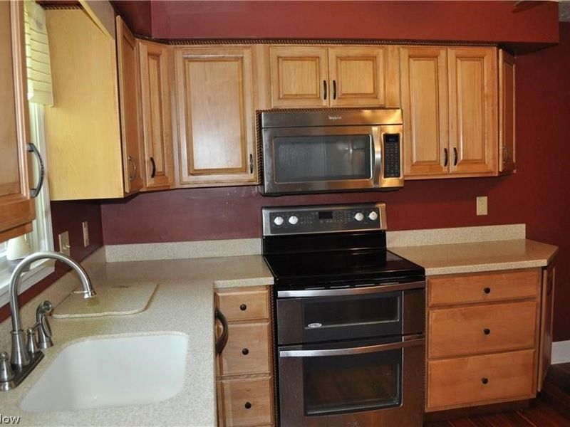 7615 Stuhldreher Street NW, Massillon, OH 44646 Photo 2