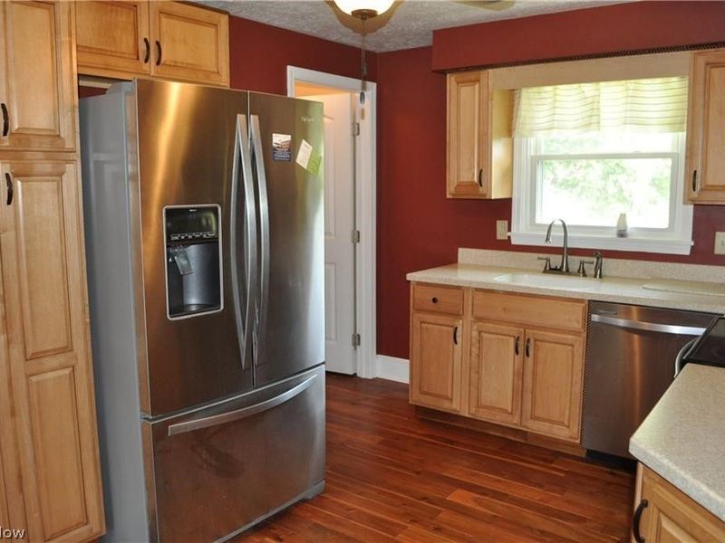 7615 Stuhldreher Street NW, Massillon, OH 44646 Photo 3