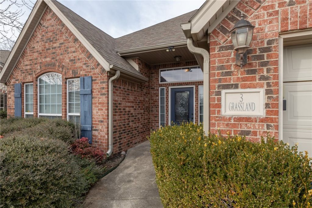 3 NE Grassland Court, Bentonville, AR 72712 Main Photo