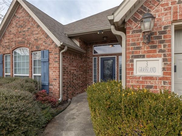 3 NE Grassland Court, Bentonville, AR 72712