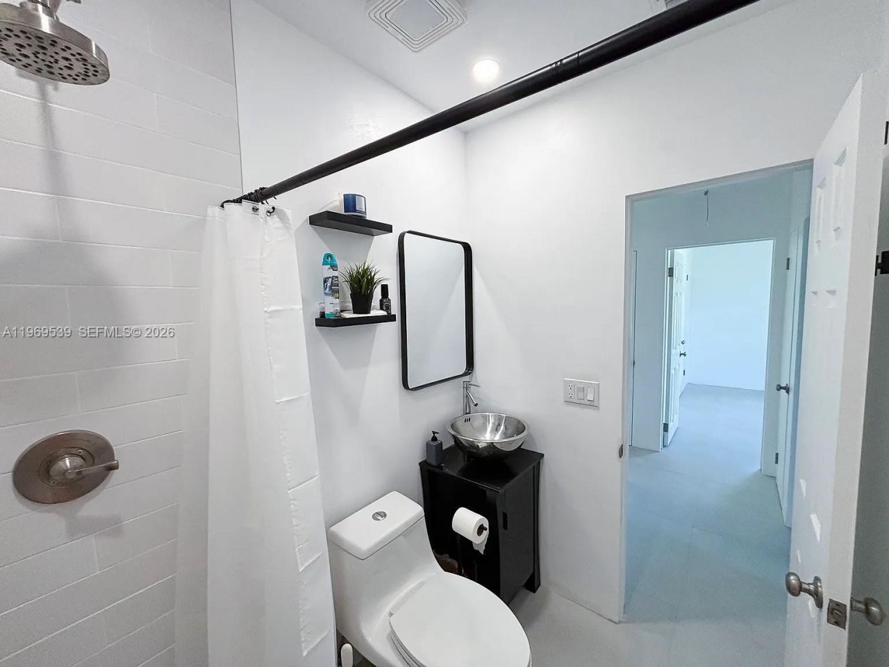 601 De Leon Dr, Miami Springs, FL 33166 Photo