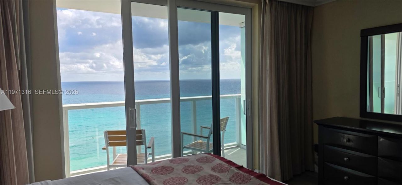 19201 Collins Ave , Unit 1011, Sunny Isles Beach, FL 33160 Photo