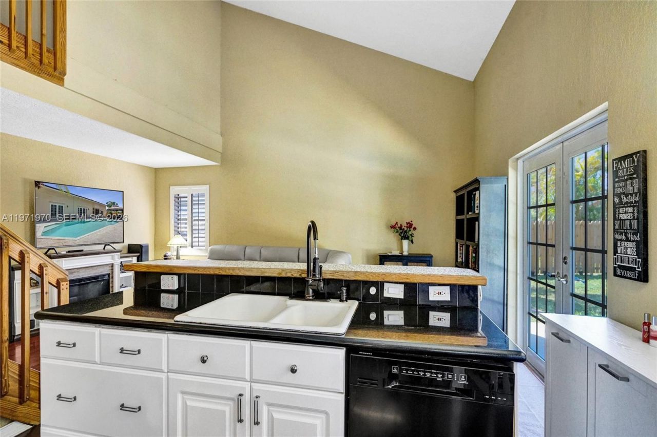 14681 Poplar Hill Ct , Davie, FL 33325 Photo