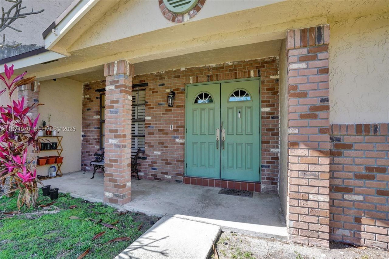 14681 Poplar Hill Ct , Davie, FL 33325 Photo