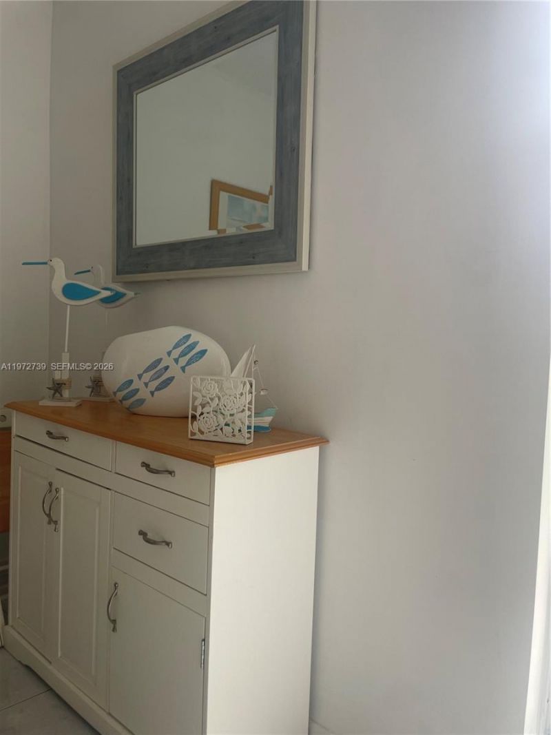 201 178th Dr , Unit 334, Sunny Isles Beach, FL 33160 Photo